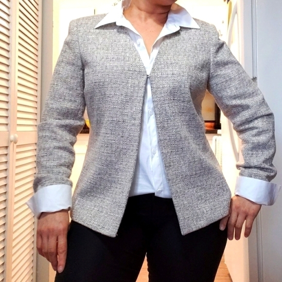 Dana Buchman Jackets & Blazers - Dana Buchman womens Blazer, SIze 12 Petite.